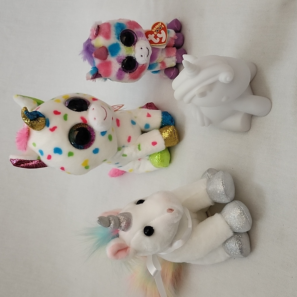 Set of Ty beanie Unicorn Plushies with Color Changing Light Unicorn